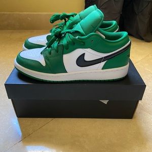 Air Jordan 1 Low (GS) “Pine Green”